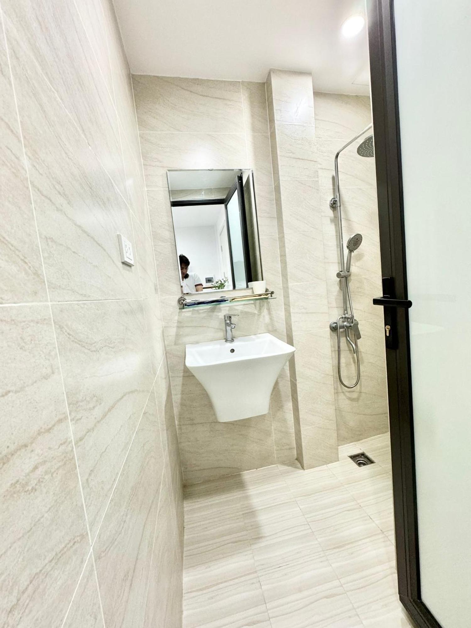 Modern & Comfy Apartment Hanoi Exteriör bild