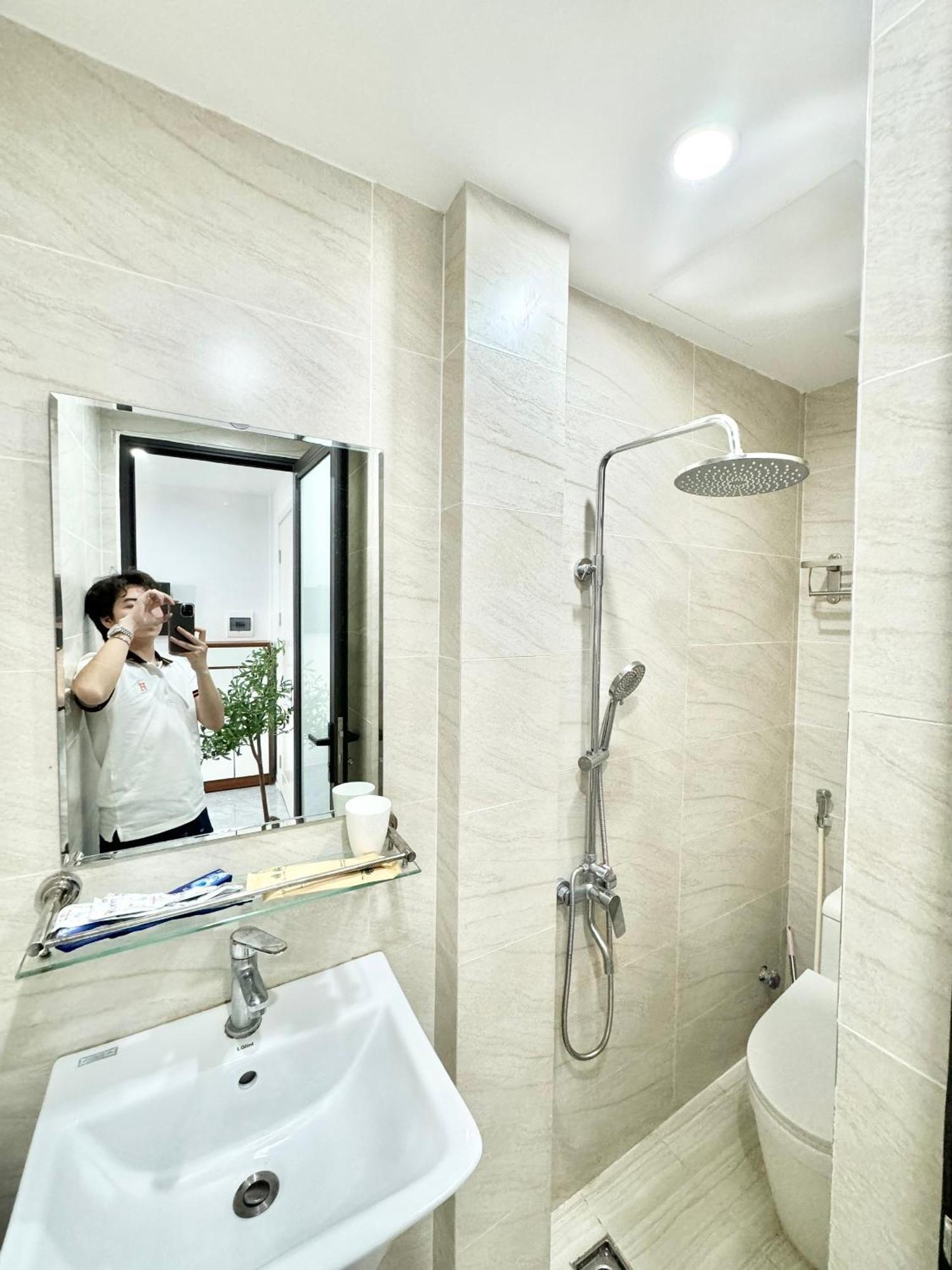 Modern & Comfy Apartment Hanoi Exteriör bild