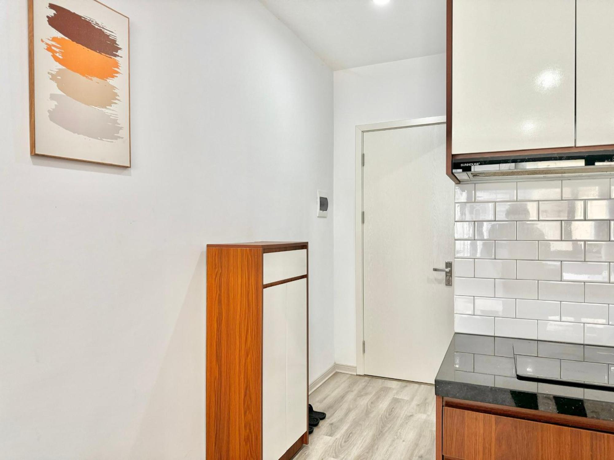 Modern & Comfy Apartment Hanoi Exteriör bild